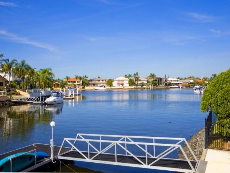 6 The Yardarm, Runaway Bay QLD 4216
