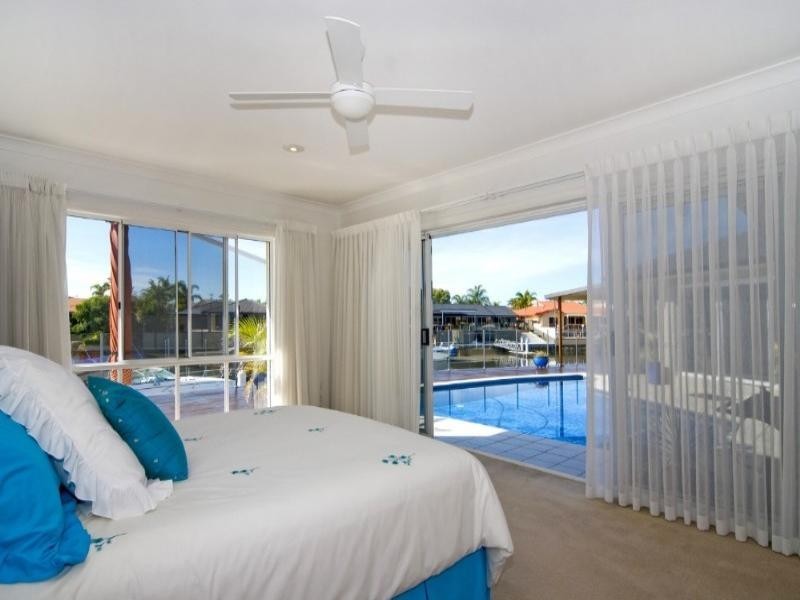 6 The Yardarm, Runaway Bay QLD 4216