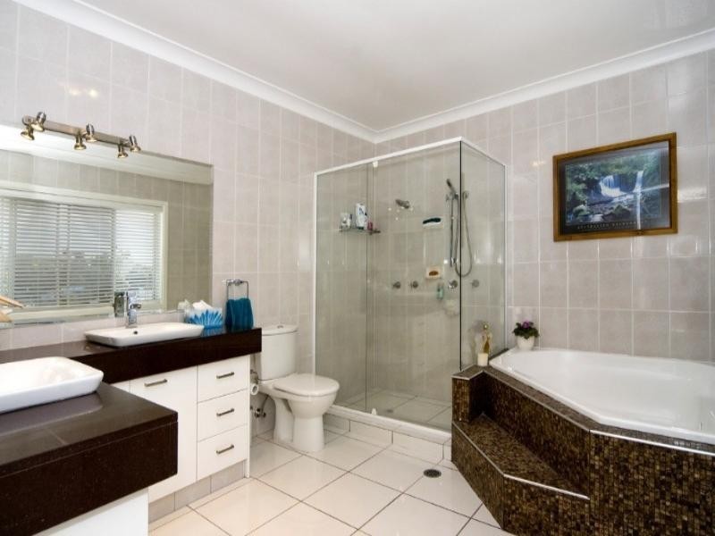 6 The Yardarm, Runaway Bay QLD 4216