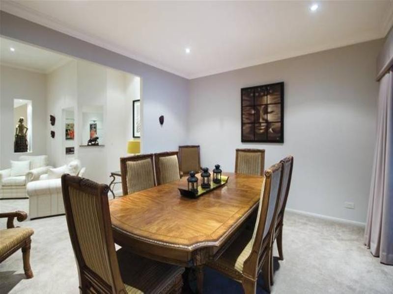 8 Mandolin Avenue, Helensvale QLD 4212