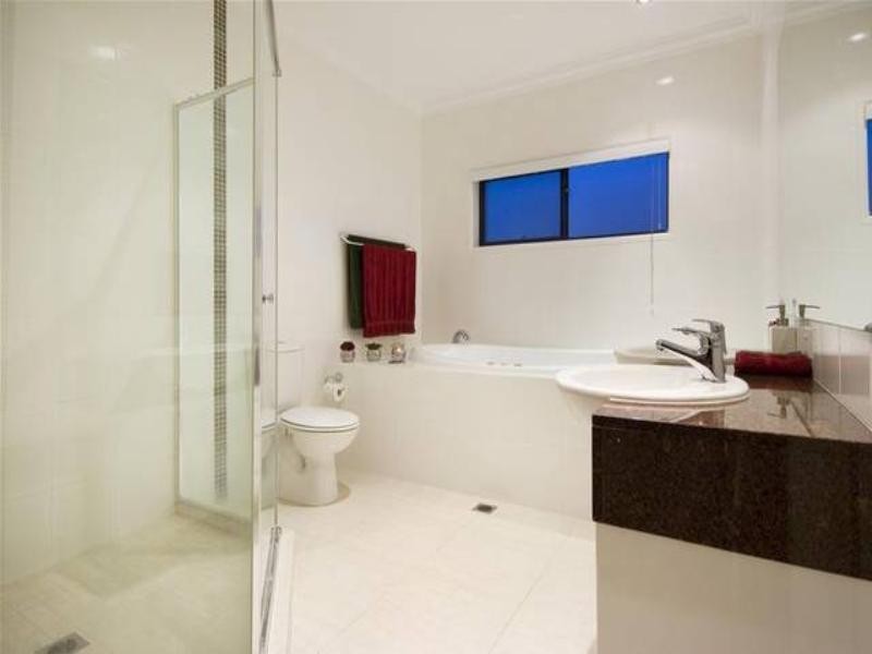 8 Mandolin Avenue, Helensvale QLD 4212