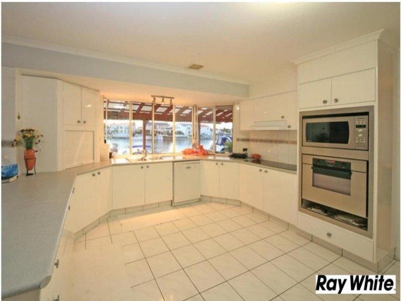 28 Midnight Court, Runaway Bay QLD 4216