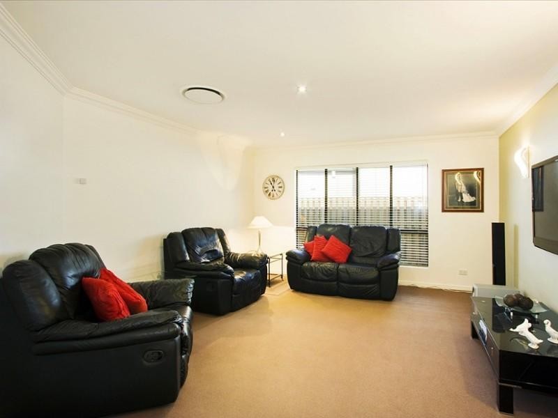 28 Brittany Drive, Oxenford QLD 4210