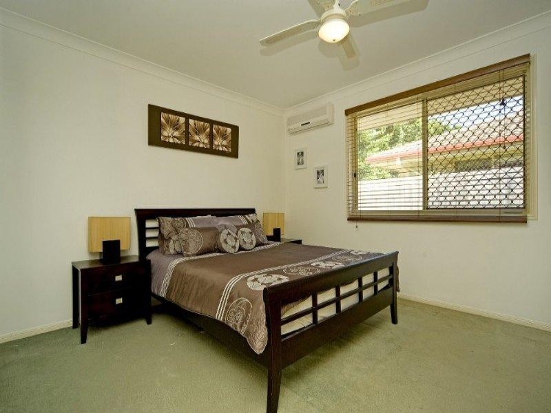 2 Roseapple Circuit, Oxenford QLD 4210