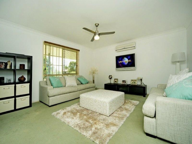 2 Roseapple Circuit, Oxenford QLD 4210