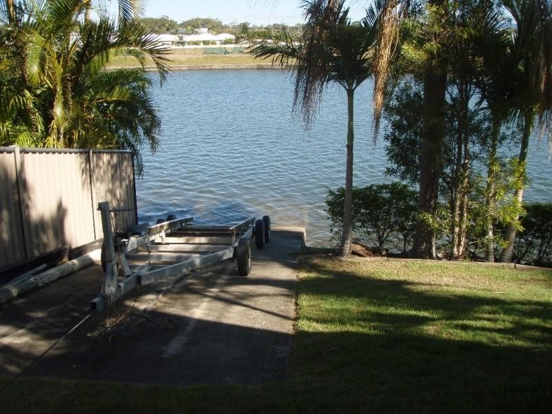 28 Longboat Place, Biggera Waters QLD 4216