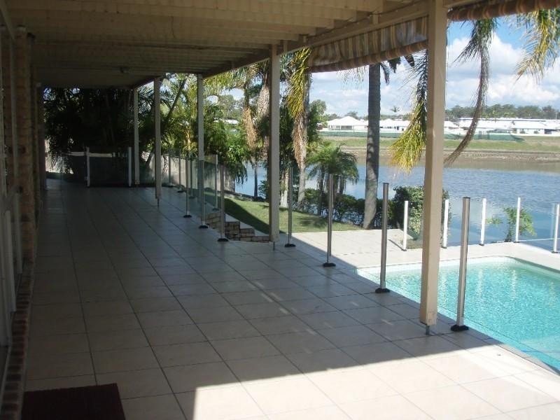 28 Longboat Place, Biggera Waters QLD 4216