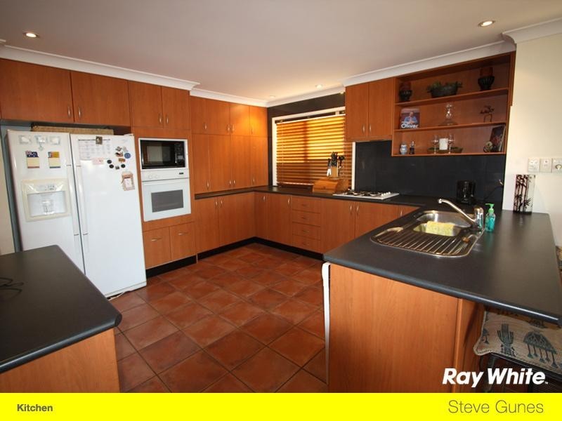 48 Cockleshell Court, Runaway Bay QLD 4216