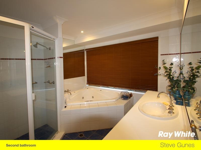 48 Cockleshell Court, Runaway Bay QLD 4216