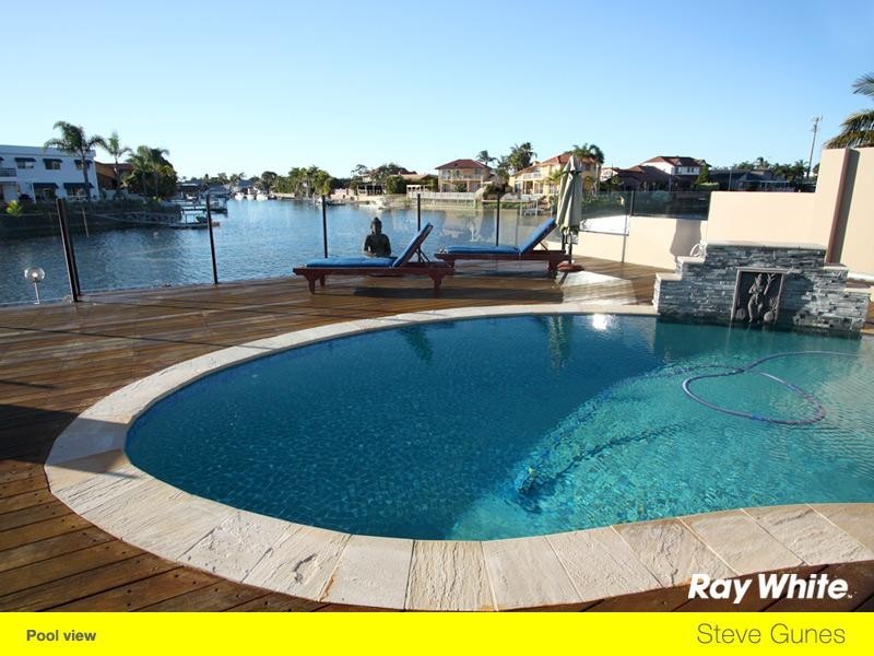 48 Cockleshell Court, Runaway Bay QLD 4216