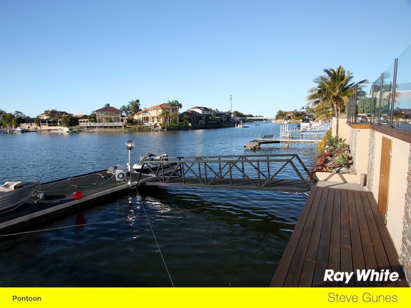 48 Cockleshell Court, Runaway Bay QLD 4216