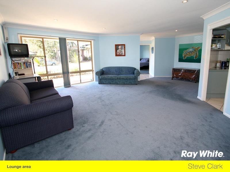 87 Crescent Avenue, Hope Island QLD 4212