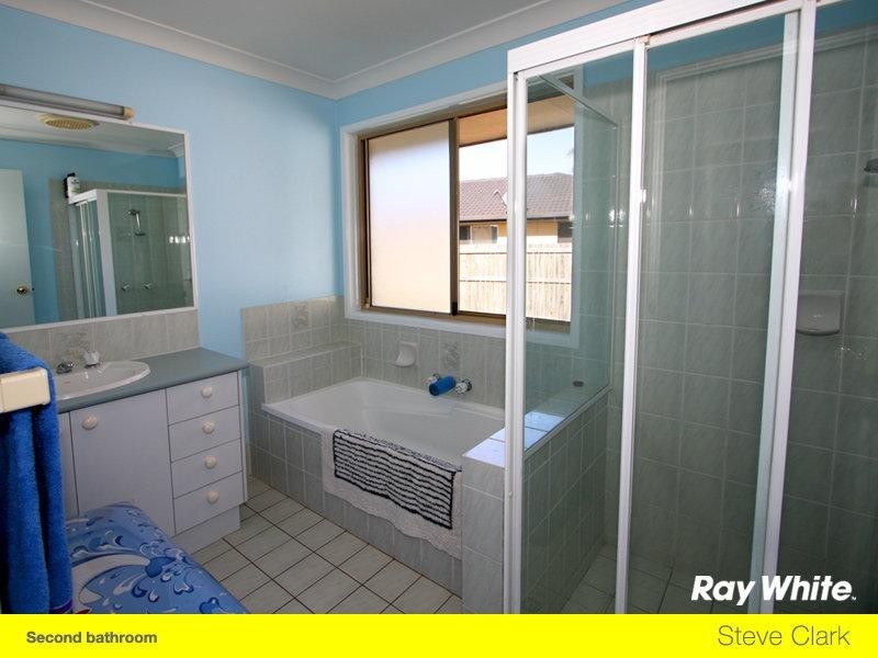 87 Crescent Avenue, Hope Island QLD 4212