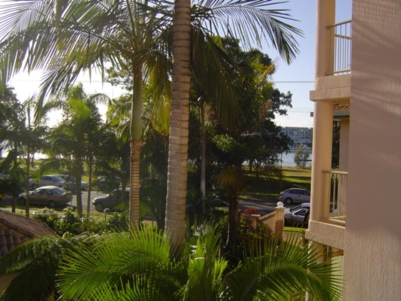 Paradise Point QLD 4216