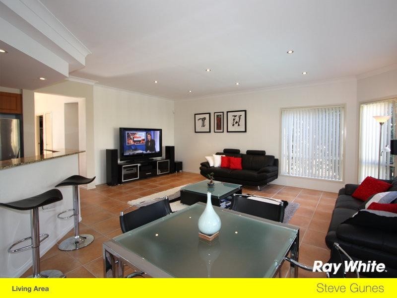 1 Lagos Court, Runaway Bay QLD 4216