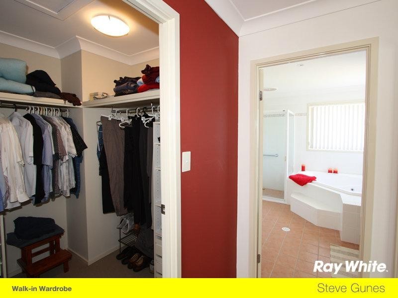 1 Lagos Court, Runaway Bay QLD 4216