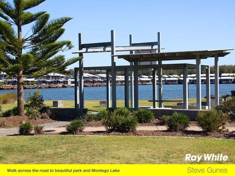 1 Lagos Court, Runaway Bay QLD 4216