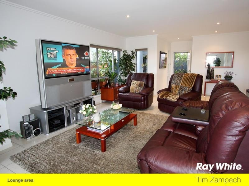 51/181 Lae Drive, Runaway Bay QLD 4216