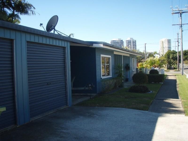 71 Ocean Street, Runaway Bay QLD 4216