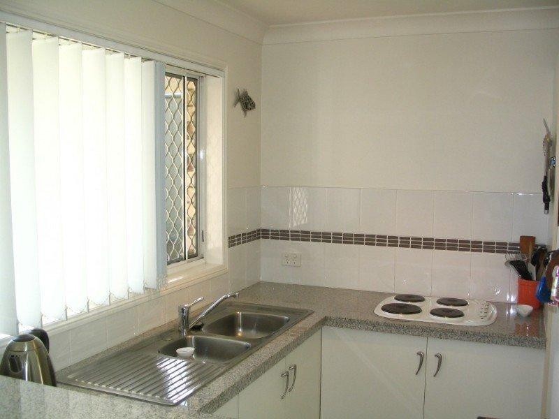 1/3 Liam Court, Labrador QLD 4215