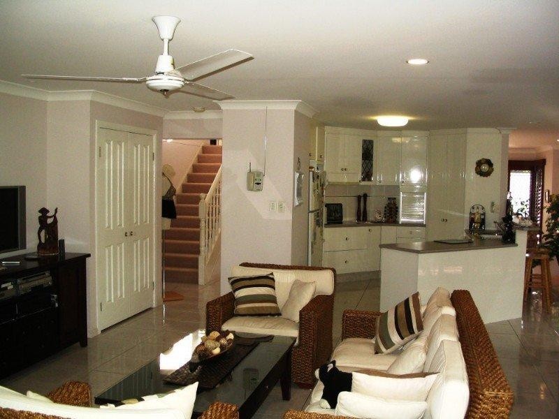 13 Fitzalan Circuit, Arundel QLD 4214