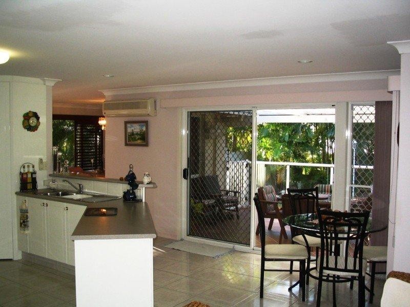 13 Fitzalan Circuit, Arundel QLD 4214