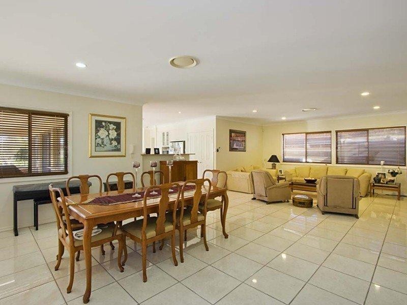 547 Oyster Cove Promenade, Hope Island QLD 4212