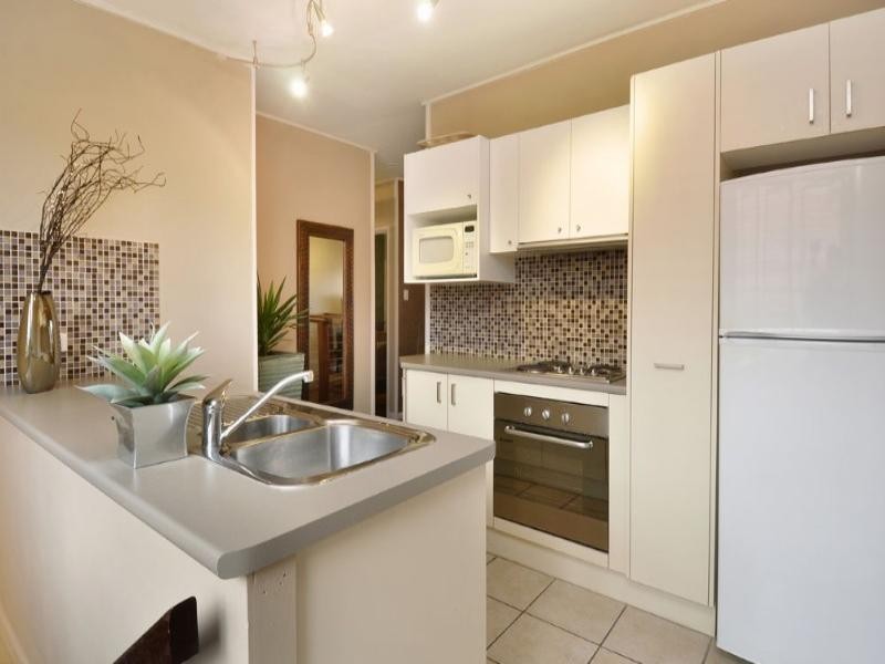 4/18 Oleander Avenue, Biggera Waters QLD 4216