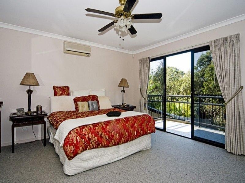 23 Hazel Court, Arundel QLD 4214