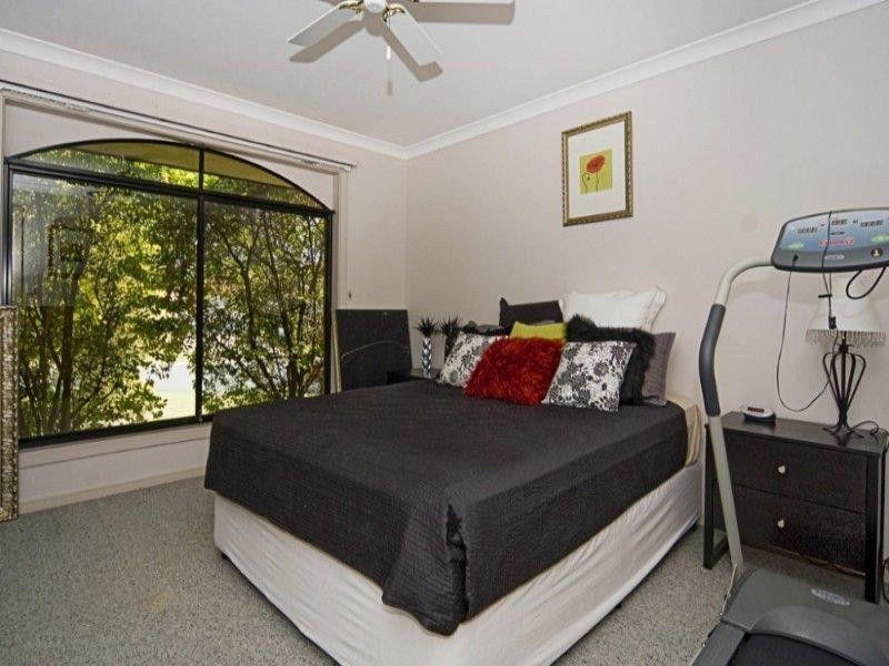 23 Hazel Court, Arundel QLD 4214