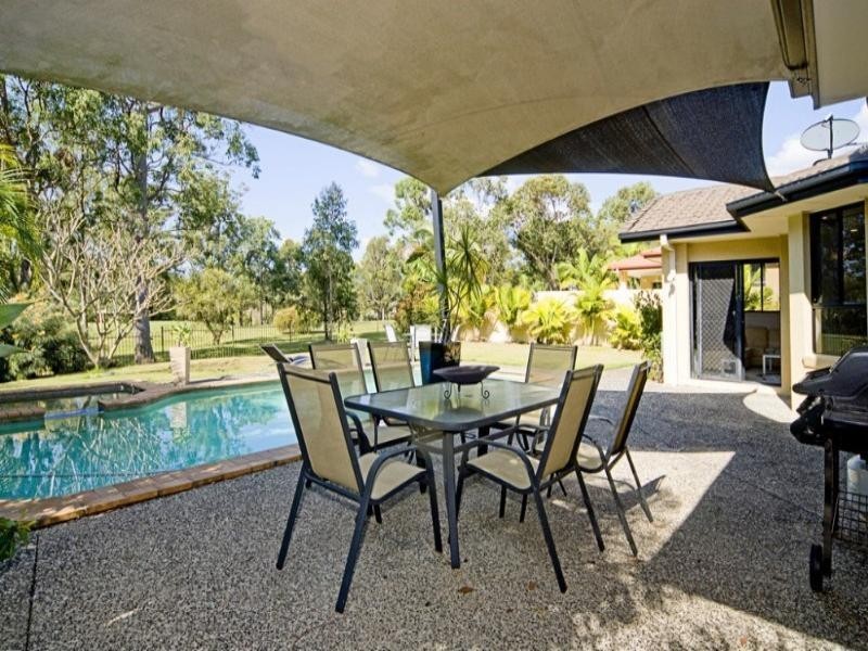 23 Hazel Court, Arundel QLD 4214