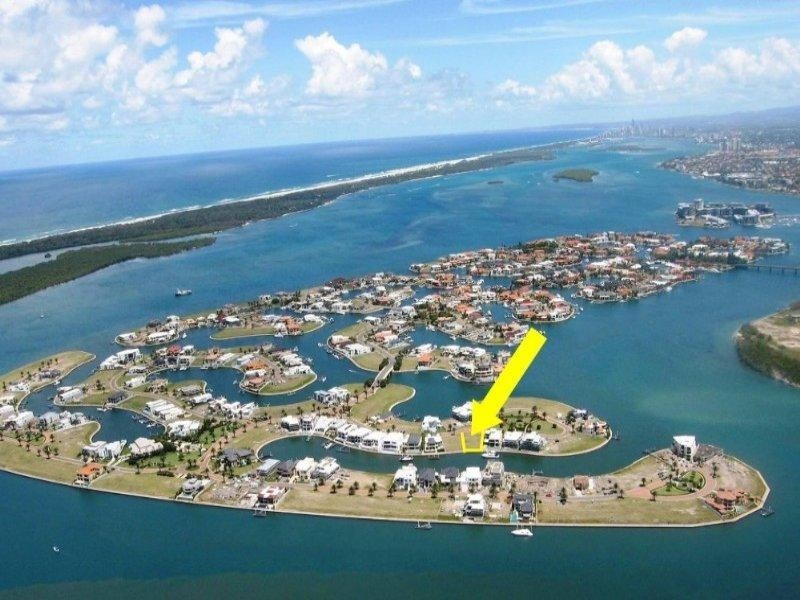 19 Hampton Court, Sovereign Islands QLD 4216
