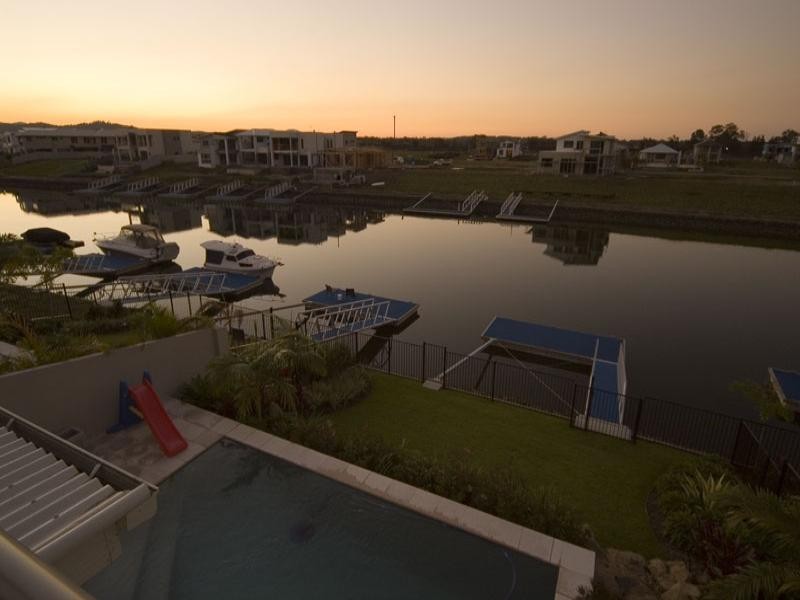 34 River Links East Boulevard, Helensvale QLD 4212