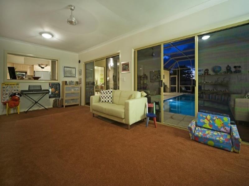 1006 Rosebank Way, Hope Island QLD 4212