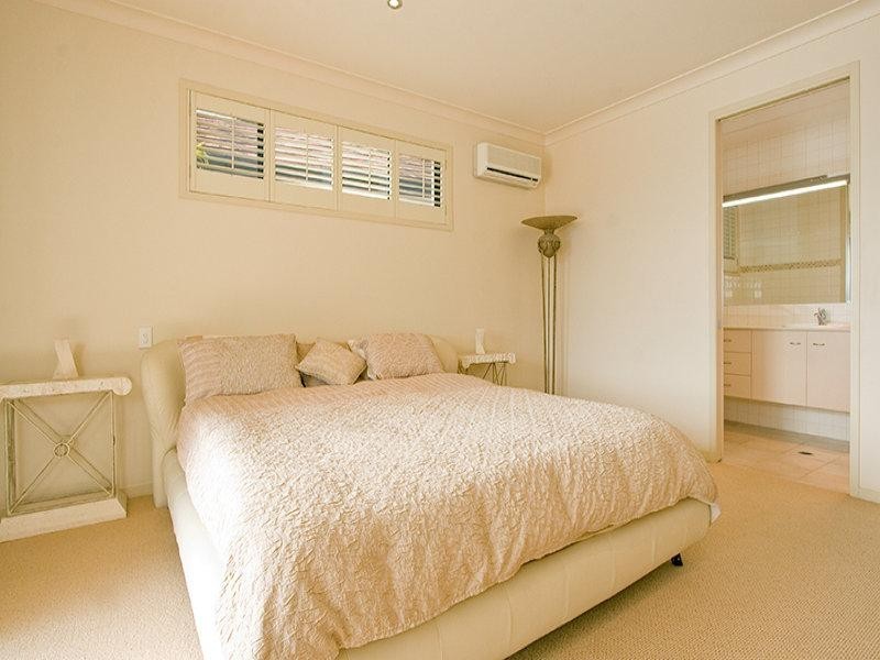 29 Windchimes Way, Hope Island QLD 4212