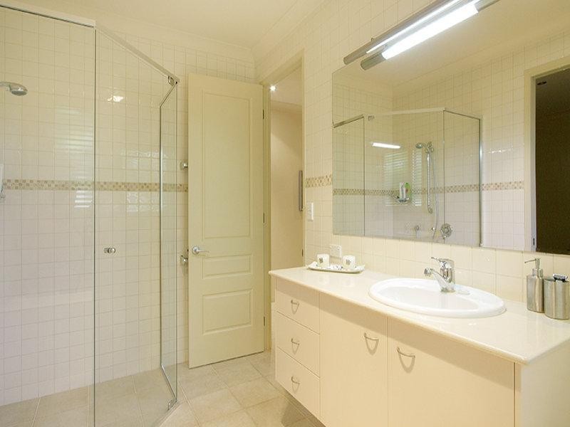 29 Windchimes Way, Hope Island QLD 4212