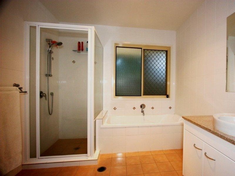 Paradise Point QLD 4216