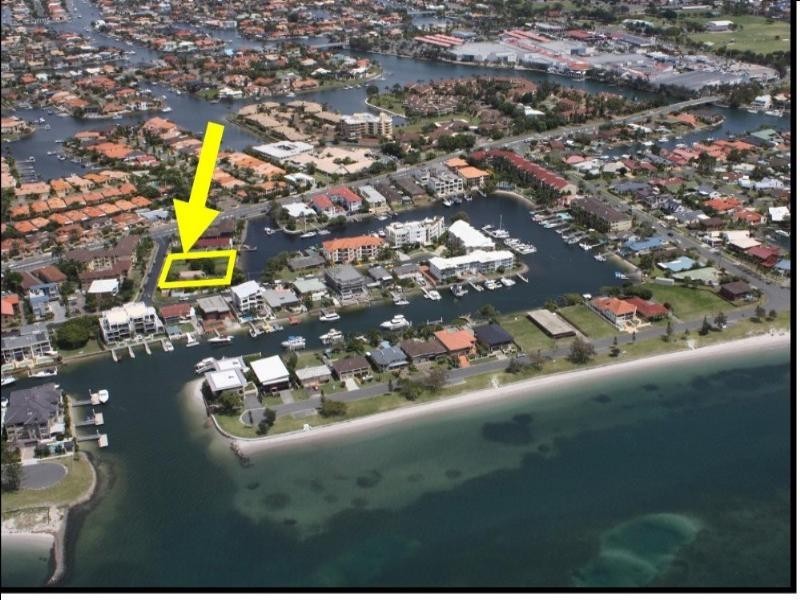 33-37 Madang Crescent, Runaway Bay QLD 4216