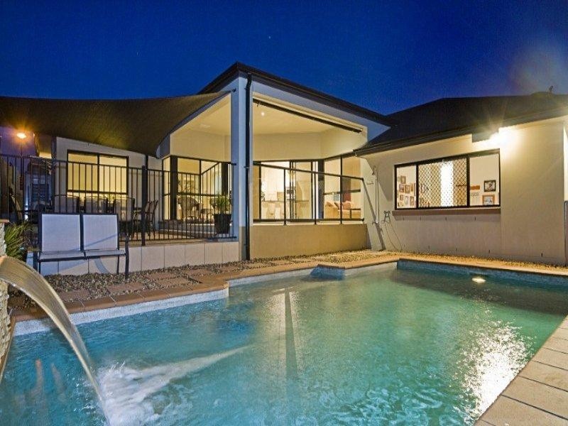 26 Hillary Circuit, Pacific Pines QLD 4211