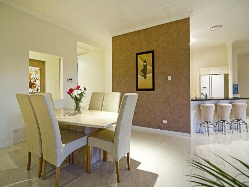 26 Hillary Circuit, Pacific Pines QLD 4211