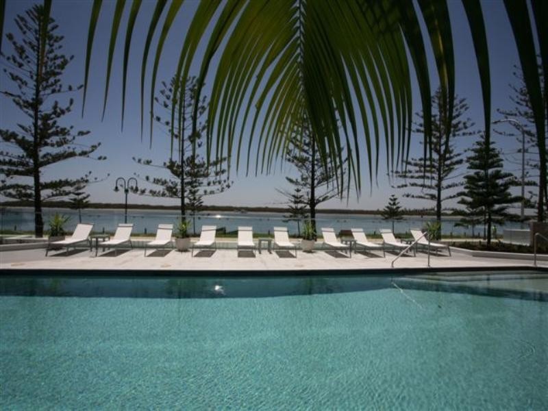 430 Marine Parade, Biggera Waters QLD 4216