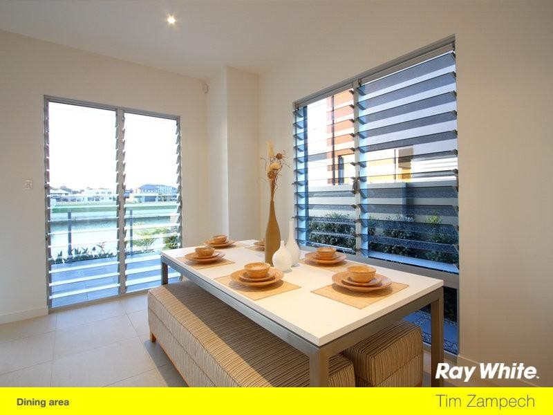 2/7 South Quay Drive, Biggera Waters QLD 4216