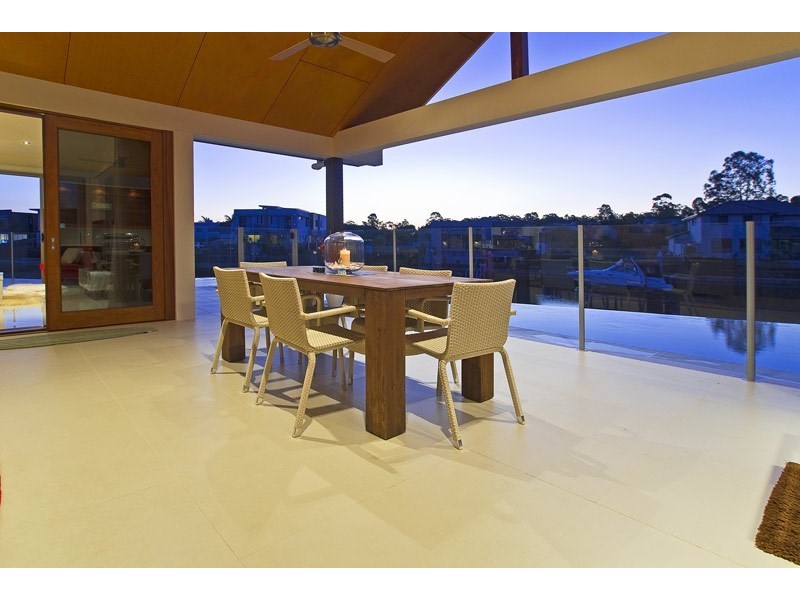 22 Middle Quay Drive, Biggera Waters QLD 4216