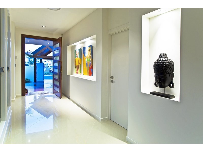 22 Middle Quay Drive, Biggera Waters QLD 4216