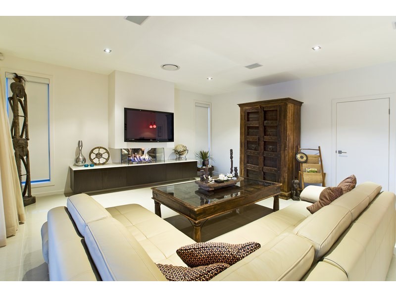 22 Middle Quay Drive, Biggera Waters QLD 4216