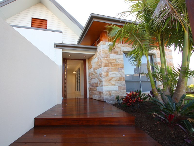 22 Middle Quay Drive, Biggera Waters QLD 4216