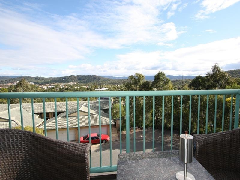 2060/6 Crestridge Crescent, Oxenford QLD 4210