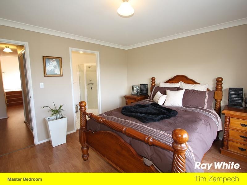 2060/6 Crestridge Crescent, Oxenford QLD 4210