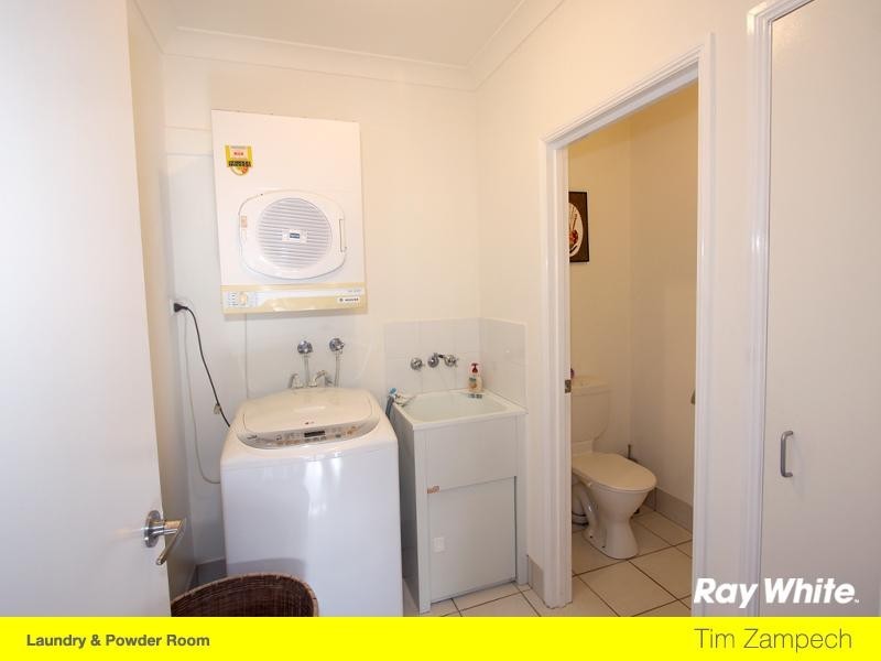 2060/6 Crestridge Crescent, Oxenford QLD 4210