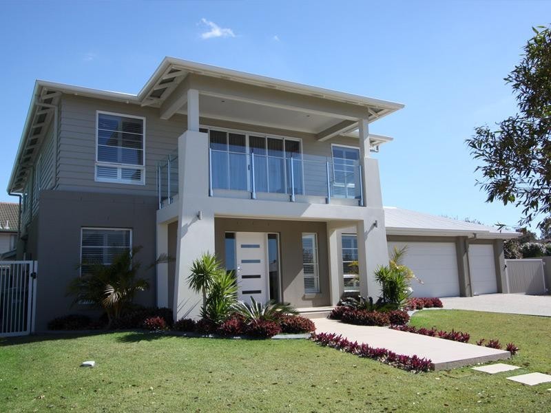 48 Compass Drive, Biggera Waters QLD 4216